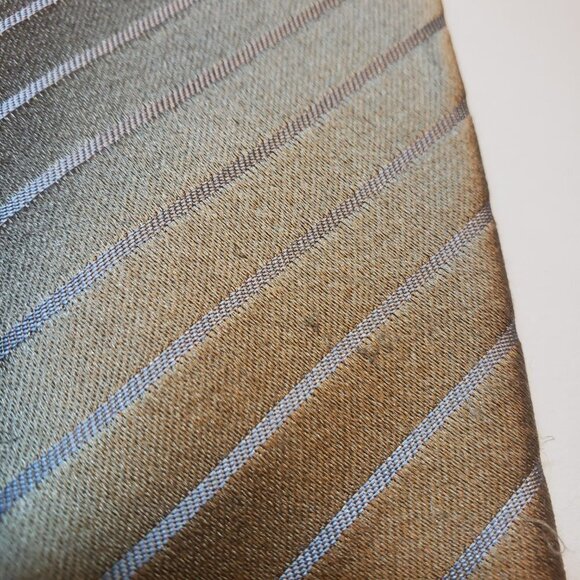 Donald Trump Signature Collection 100% Silk Tie - Picture 8 of 10